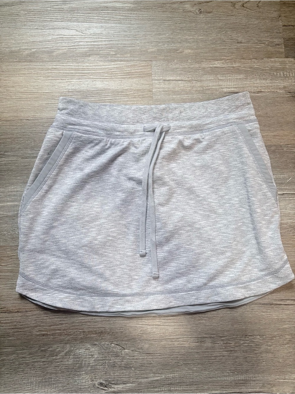 Athleta Light Gray Drawstring Skirt Size S